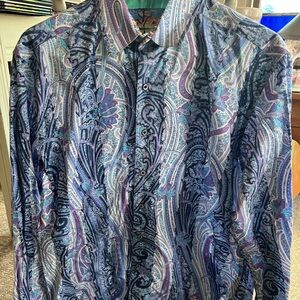 Men’s Robert Graham Large long sleeve shirt. Excellent used condition.